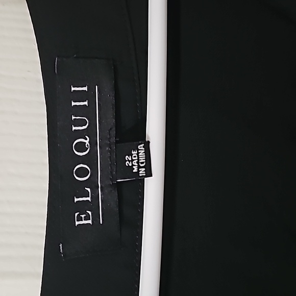 Like  new black dress blouse size 22 - Picture 2 of 5